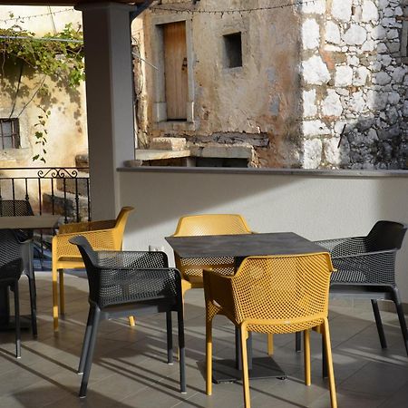 Apartmaji Tanto Malovse Crnice エクステリア 写真