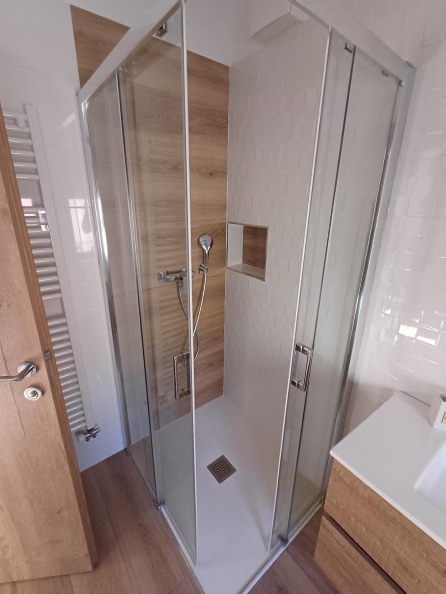 Apartmaji Tanto Malovse Crnice エクステリア 写真