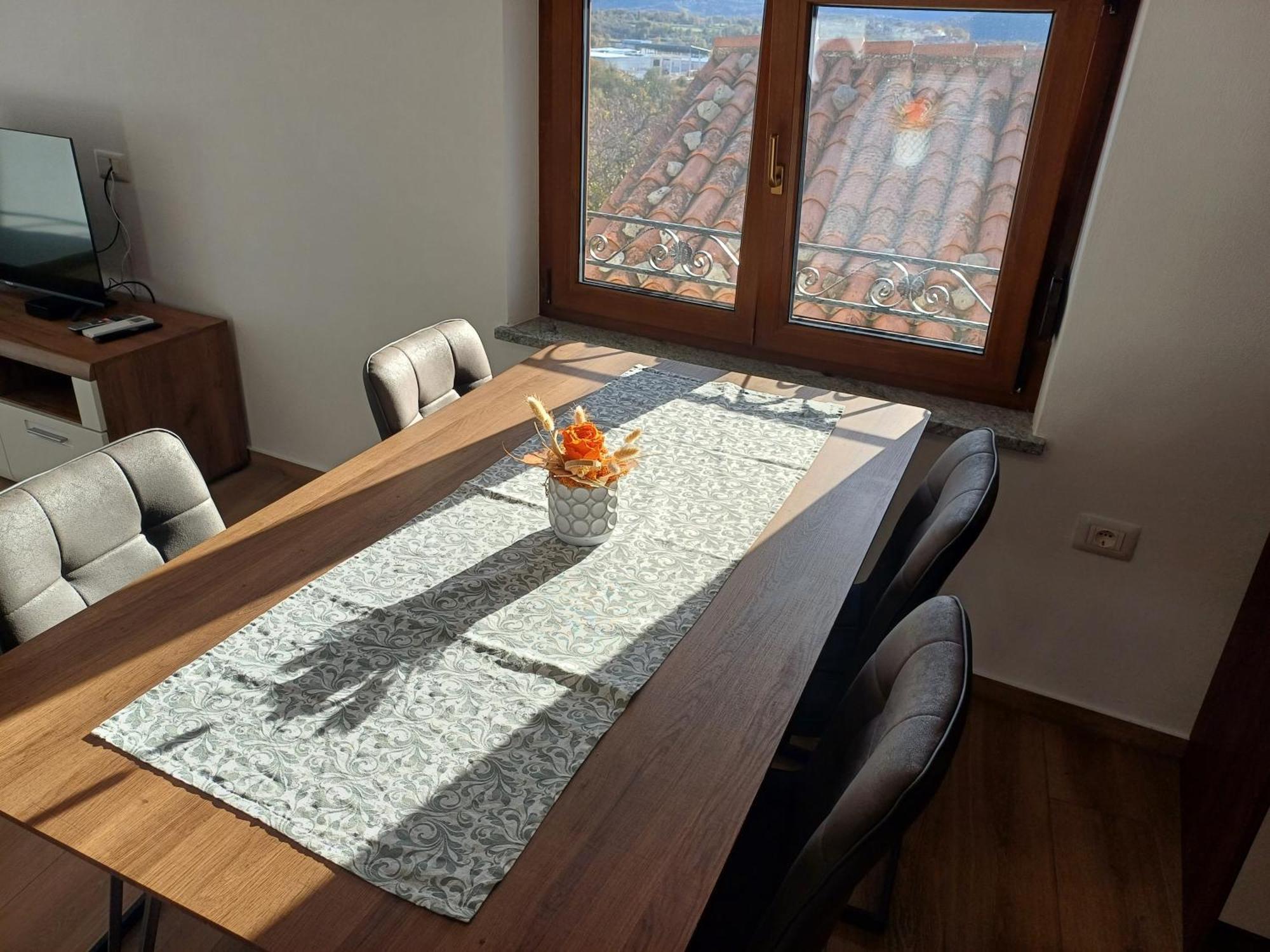 Apartmaji Tanto Malovse Crnice エクステリア 写真
